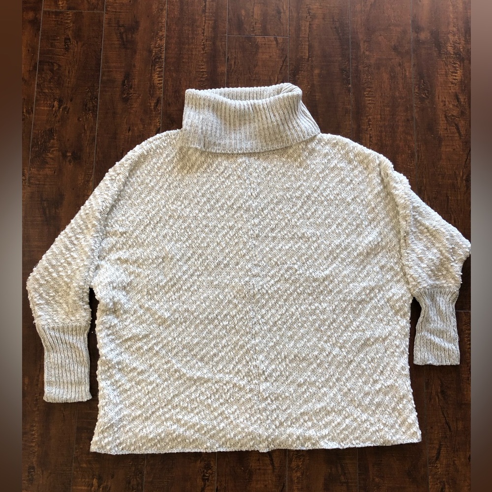 MOON and MADISON popcorn knit slouchy oversized turtleneck sweater Medium